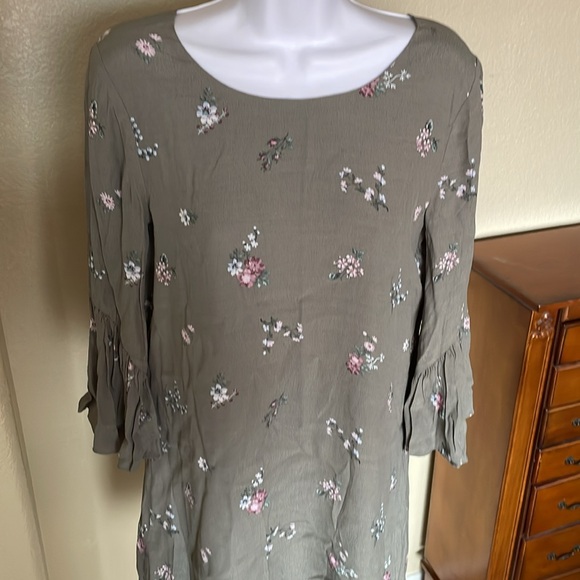 Vince Camuto Peplum Sleeve Knee length Dress green floral size 4 - Picture 11 of 12